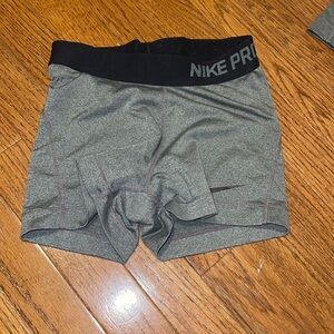 XS Nike Pros